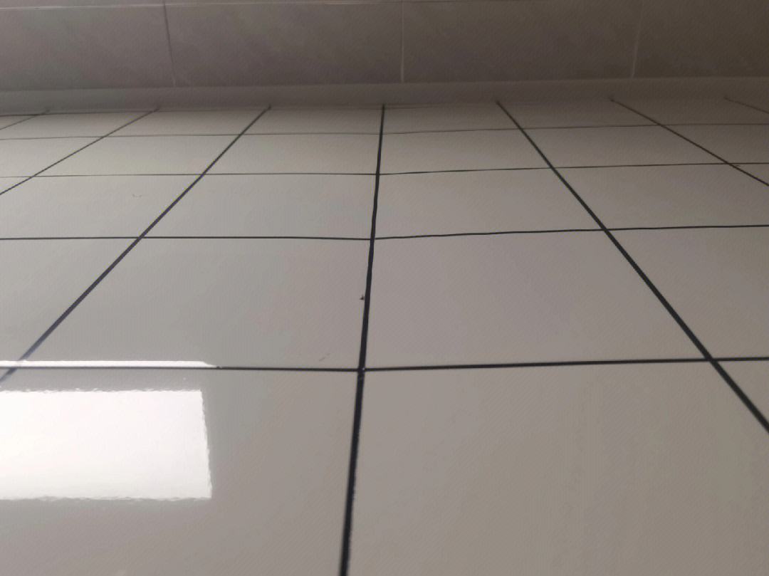 墙砖空鼓怎么灌浆(瓷砖空鼓灌胶水有用吗)